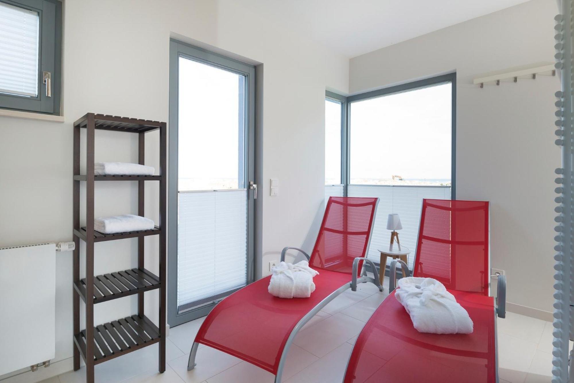 Ostsee - Reetdachhaus Nr 36 "Warder" Im Strand Resort Heiligenhafen Extérieur photo